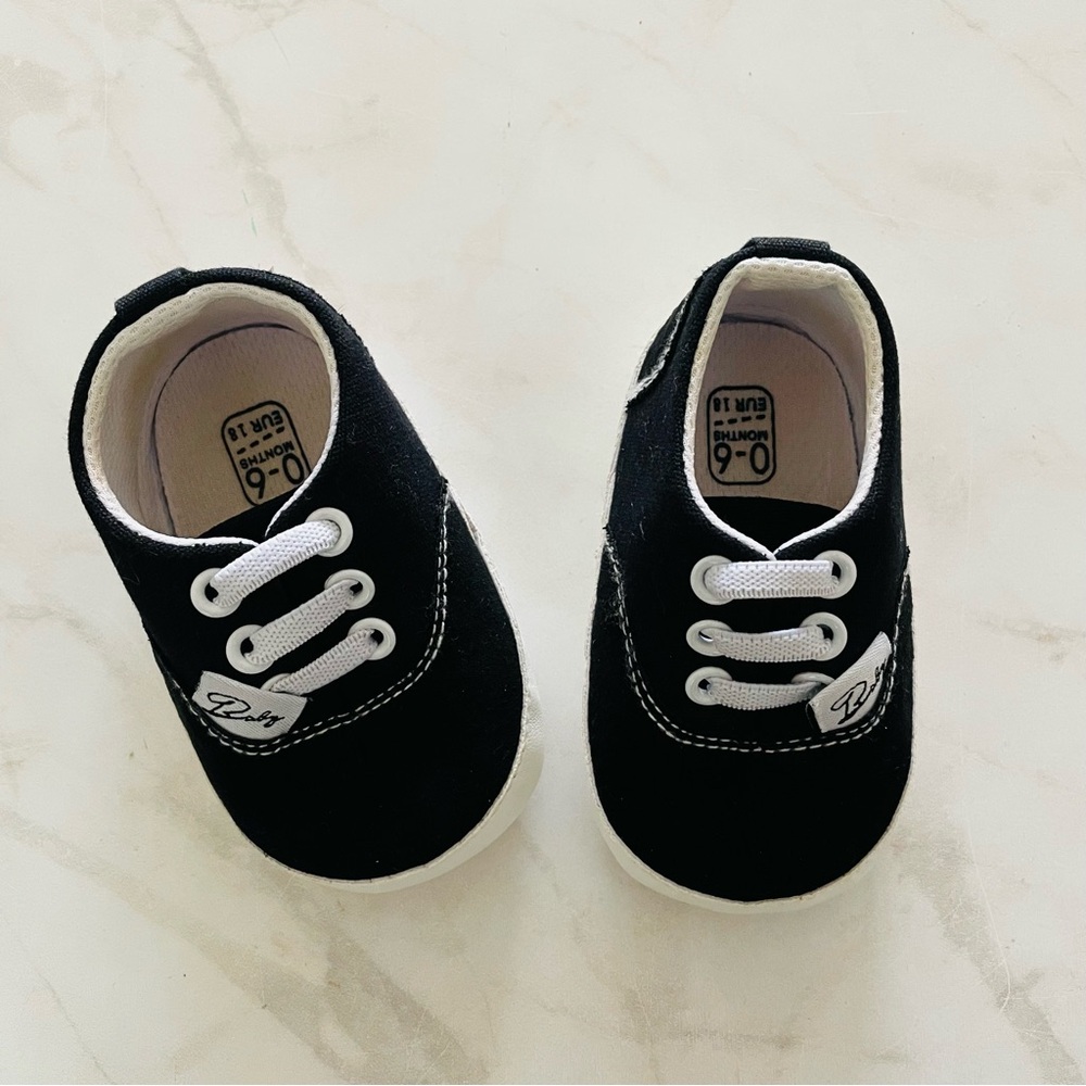 🎁 Vans look-alike Baby Shoes size 0-6 Months
